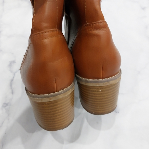 Mossimo Supple Vegan Leather Caramel Chelsea Heel Block Booties - Picture 5 of 7